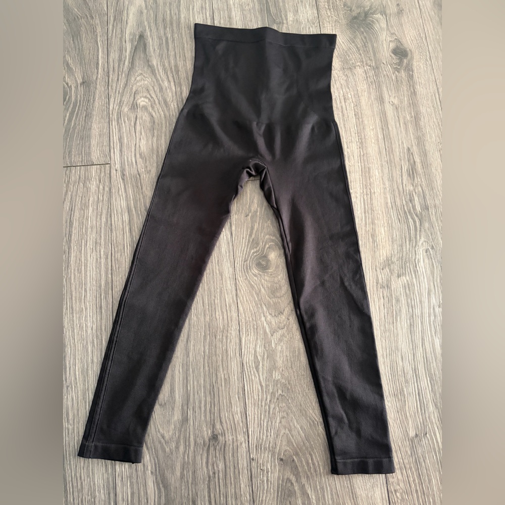 EMPETUA Women’s Black High-Waisted Shapewear Leggings Size L